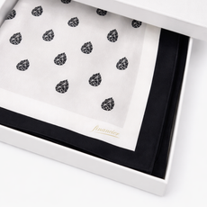 Šilkinė skarelė Financier